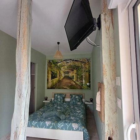 L'Intervalle Des 18 Chateaux Saint-Georges-sur-Cher Exterior foto